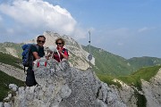 86 Bella crocetta su roccia con vista in Cima di Valmora